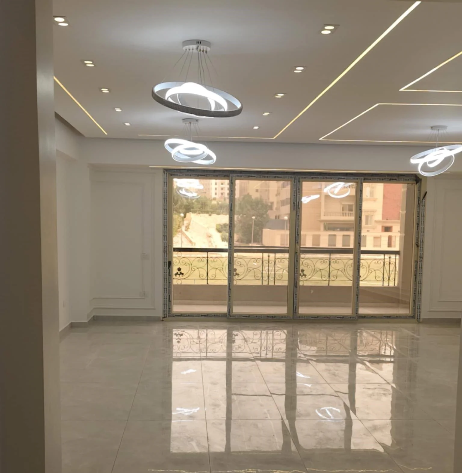 للبيع شقة غرب ارابيلا التجمع - للبيع في التجمع الخامس