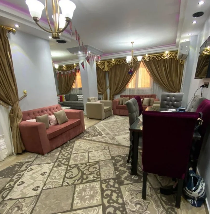 شقة متشطبة بمليون 275 الف جنية كاش شركة أبراج مكه في اللبيني هرم - للبيع في الهرم
